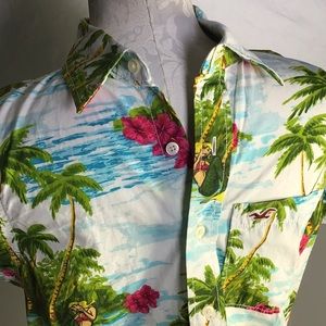 Hollister Hawaiian 🌺 Mermaid print button up size Small